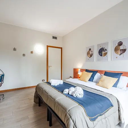 Appartamento The Circle - Ampio Sui Navigli - Self-check In Milano